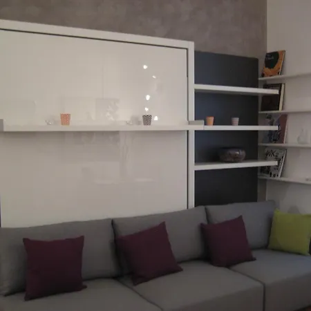 Apartment Tra Sogno E Realta Mellini Rom